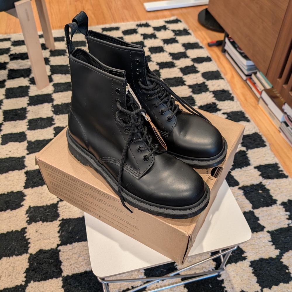 Dr. Martens 1460 MONO Black Smooth Boots US11